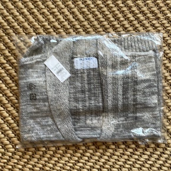 3 for $25❗️Brindle Gray Girl’s Cardigan. Size 3T and 4T. - Picture 3 of 4